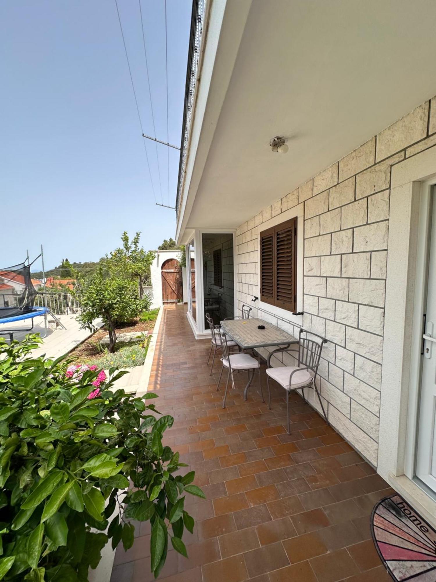 Villa Castello Zrnovo Ngoại thất bức ảnh