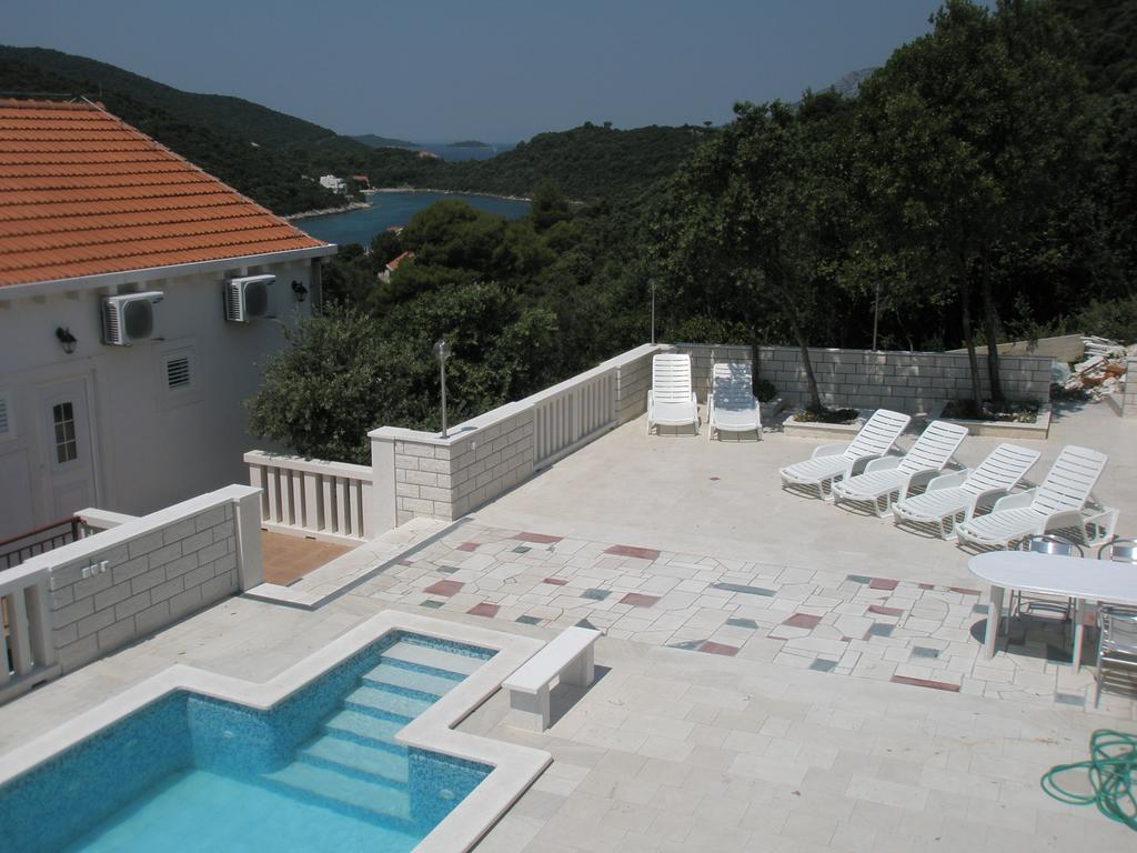 Villa Castello Zrnovo Ngoại thất bức ảnh