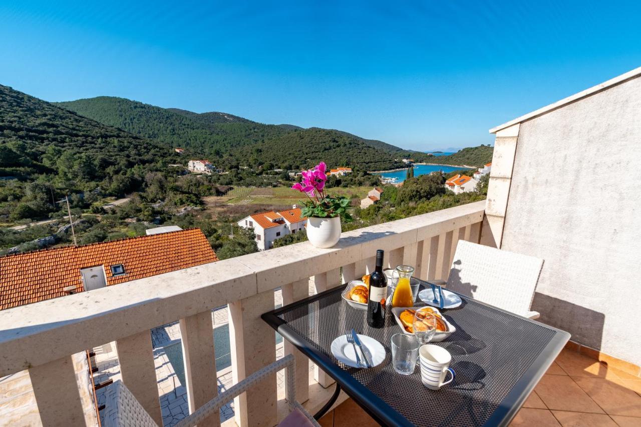 Villa Castello Zrnovo Ngoại thất bức ảnh